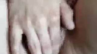 عاهرات شرج في حالة شبق: جلسة جنس صريح لجيسي وميلا