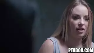 لا يمكنك ان تفعل معي هذا انا امك