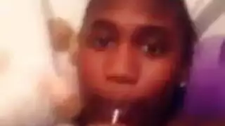 الفتيات الغبيات مدمنات على قضيب إباحي