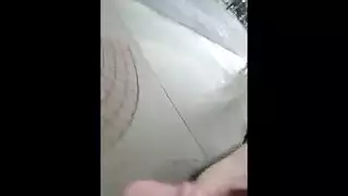 الاستمناء في الباص امام الشقراء الجميلة