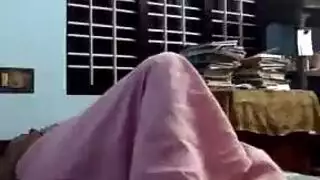 رغبات الطابق السفلي: مغامرة بورنو قاسية لامرأة ناضجة مثيرة