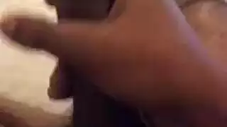مغامرة إباحية: رجل مثير يخترق فتيات عاصيات وزوجته بالخارج