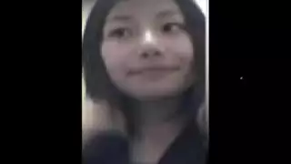 سمراء مزخرفة تثير شاب مفلس حتى يستمني