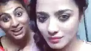 فرانس روز تأخذ قضيبًا سمينًا في مشهد جنس مراهقين جامح