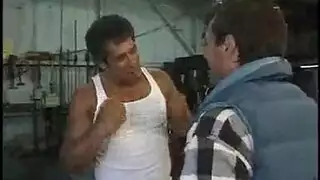 كشف بز البنات في الكرتون