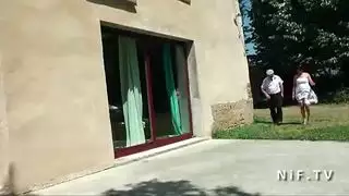 المرة الأولى للفتى العربي مع رجل عجوز – مراهق سمين هاوي يُسمّر