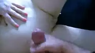 إشباعها بالكامل بجنس عنيف يهز عقلها