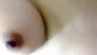 تلعب بكسهه وتضرب سبعه