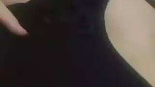 بنات يحسسن على بعضسكس