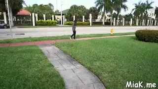 نجمة عربية ميا خليفة في مشهد عنيف للنيك في الحلق والكس