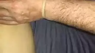 هواة سمراء مع وشم الجبهة تمص قضيب ثم تتعرض للضرب بقوة