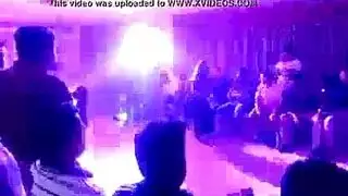 تينا كاي تمص بعمق وتأخذ شرجياً مع نجم إباحي أسود