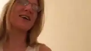 سيكس مراهق خشن: يكسر كسها على الكاميرا