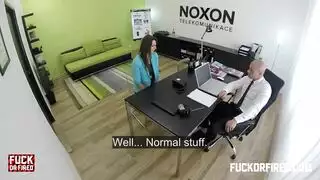 صفقة في مكان العمل: المساعدة الفرنسية ترضي مديرها