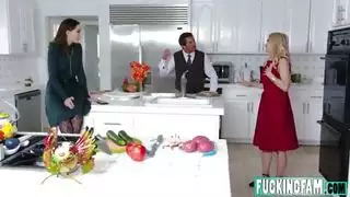 أليكس لينكس وأوبال في مهرجان جنس عائلي صريح