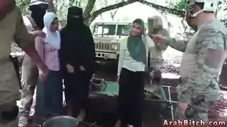 طالب عربي وفتاة عربية مثيرة ساخنة يمارس الجنس مع