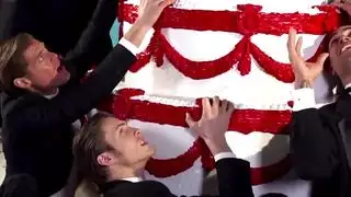 إميلي راتاجكوفسكي: مشاهد خلف الكواليس المليئة بالمتعة الجنسية