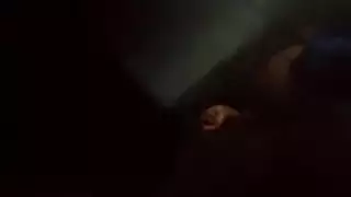 وراء الكواليس العنيف: جماع غير مقطوع ولحظات صريحة