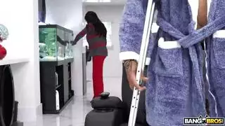 بنت تتناك لوحدها