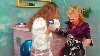 قضف بقوة حتي تبول