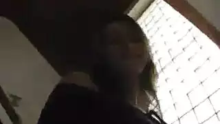 منظور الغريب: ضرب فرج فتاة رائعة على الأرض