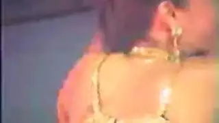 بنات بتحف الوجه شعبي