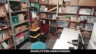 خضوع مثلي تام: رجال أكراد يسيطرون