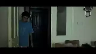 يضرب امه كي تمارس معه