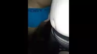 ممثلة شابة في مشهد إباحي مع بستاني عنيف