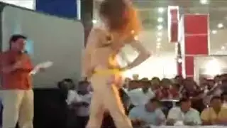 حفلة نوم لطالبات المدارس مع جماع جماعي