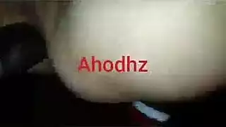 القضيب الكبير للرجل العربي يحفر المهبل ويطلق سائله