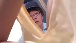 أثاث ممتلئة وحلمات قاسية في جلسة جماع ساخنة