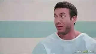 أفلام جنسية طبية مثيرة: ممرضات تُمارس معها الجنس في الحمام