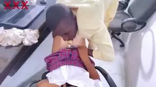 نيك الاخت الممحونة في الحمام