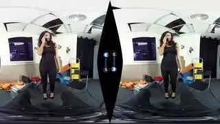 ثلاثي مكثف في الواقع الافتراضي: أنيسا كيت تأخذ زبين معًا