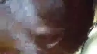 صديقتان مقربتان جيني وشيرا تمتلئ مهبليهما من فحل منحرف