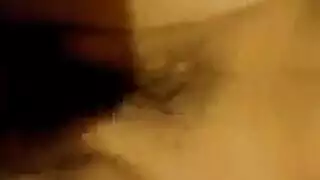 سمراء مثيرة تأخذ القضيب في كلا الفتحتين، كلب ثم تقليدي