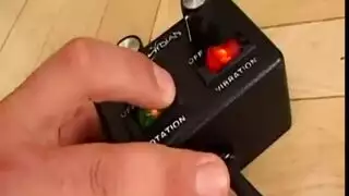 أثداء ضخمة جاهزة لانزلاق قضيب سميك بينها في مشهد إباحي ساخن