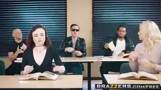 استسلام بديلة: مراهق مشاغب يسيطر على مدرسته المستسلمة