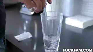 اخ واختة الناءمة