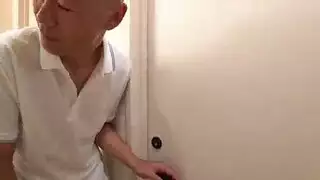 راعية البقر الشره تُركب وتُضاجع بقوة في وضع الأعلى