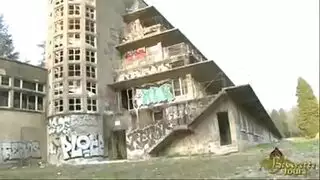 عربية مثيرة تمص وتنك قضيب حبيبها الكبير