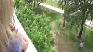 الأب يقاطع ثنائية المراهقات لمشهد جنسي رباعي صريح