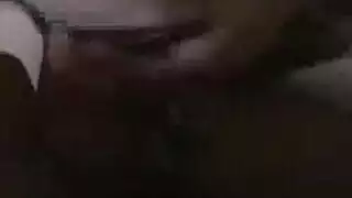 شقراء مقيدة تحصل على فرصتها للاختناق بالعضو والركوب بقوة