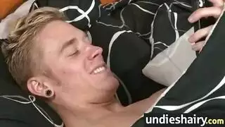 إباحية مراهقة ساخنة: لعق ذلك الفرج الطازج قبل الجنس الخشن