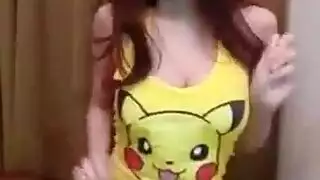 جلسة عاهرة منفردة تنتهي بحمام سائل منوي