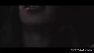 مراهق روسي يضرب سمراء موشومة بقسوة في فيلم إباحي صريح