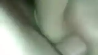 رجل يبنيط بشكل رائع