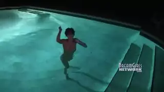 حفلة عامة للعاهرات: من المشروبات لعلقة جماعية