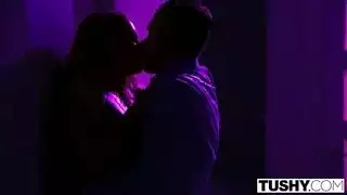 كل شيء شرجي، طوال الوقت: تدمير مؤخرة فتاة جميلة